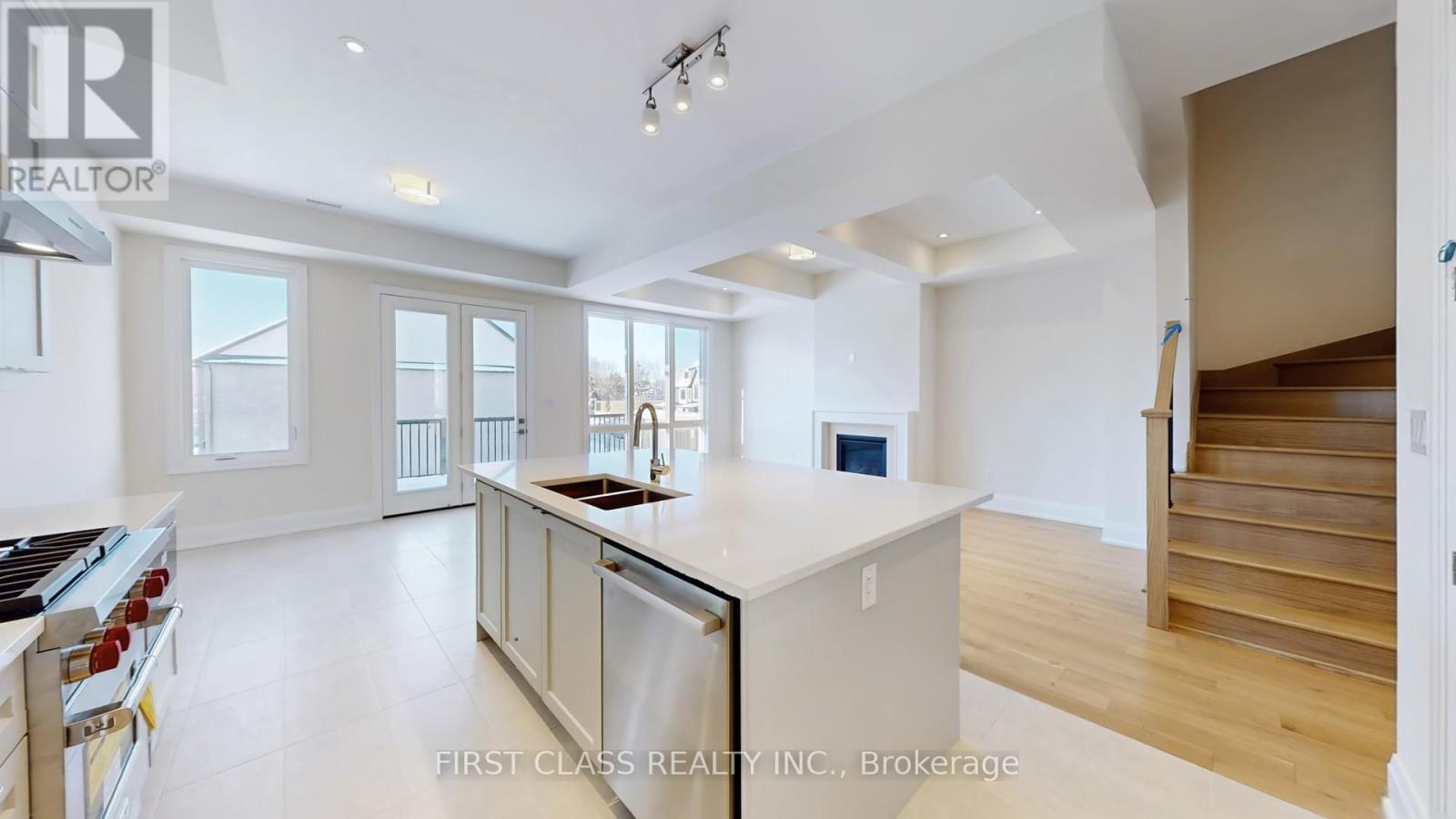 410 York Downs Boulevard, Markham, Ontario  L6C 3R4 - Photo 15 - N12952188