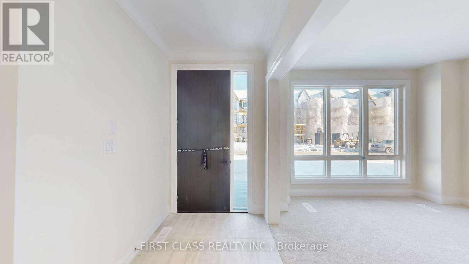 410 York Downs Boulevard, Markham, Ontario  L6C 3R4 - Photo 4 - N12952188