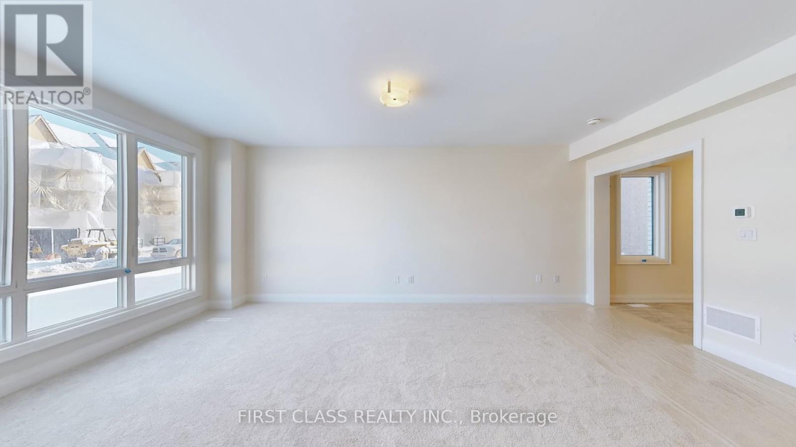 410 York Downs Boulevard, Markham, Ontario  L6C 3R4 - Photo 5 - N12952188