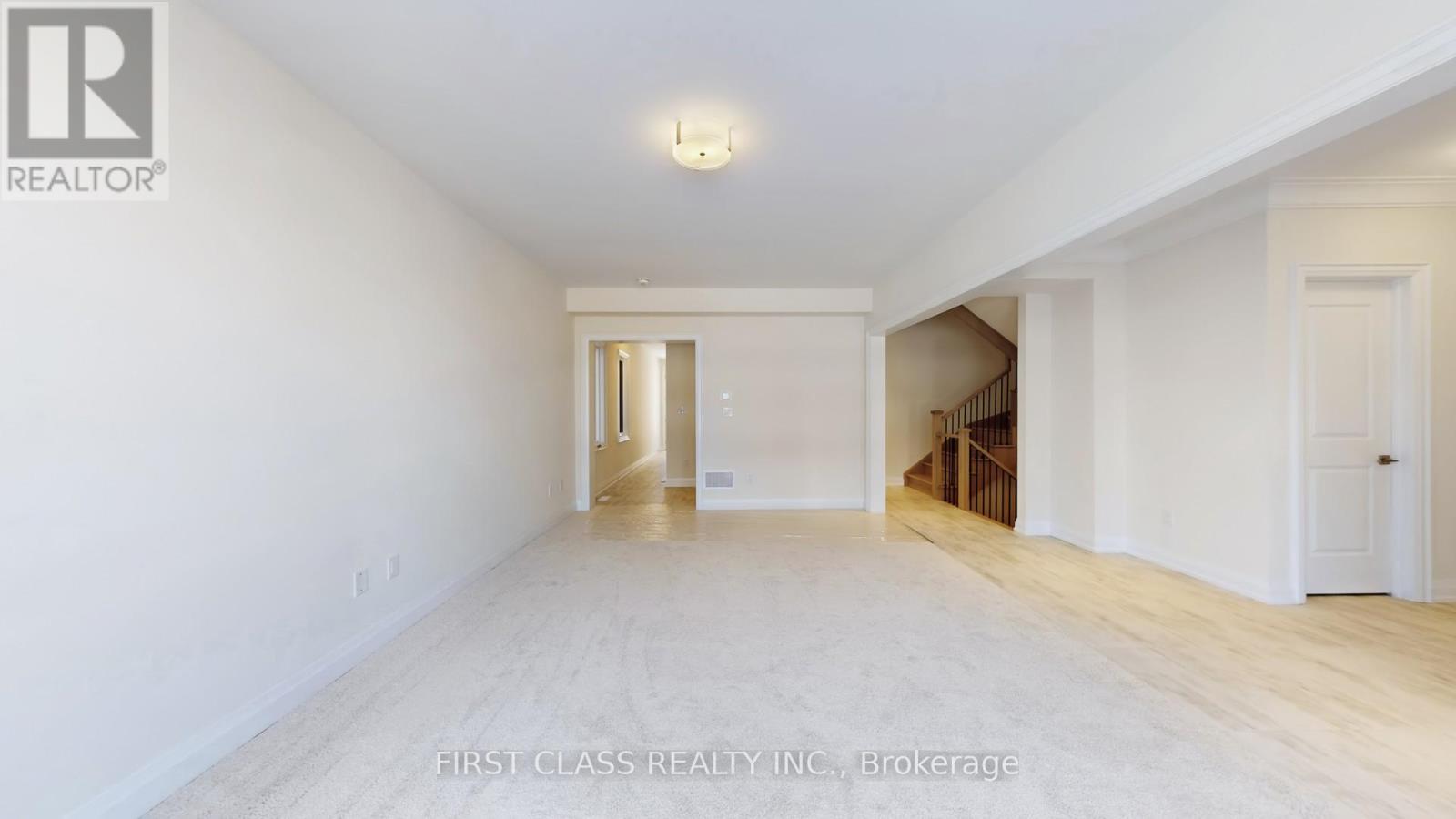 410 York Downs Boulevard, Markham, Ontario  L6C 3R4 - Photo 6 - N12952188