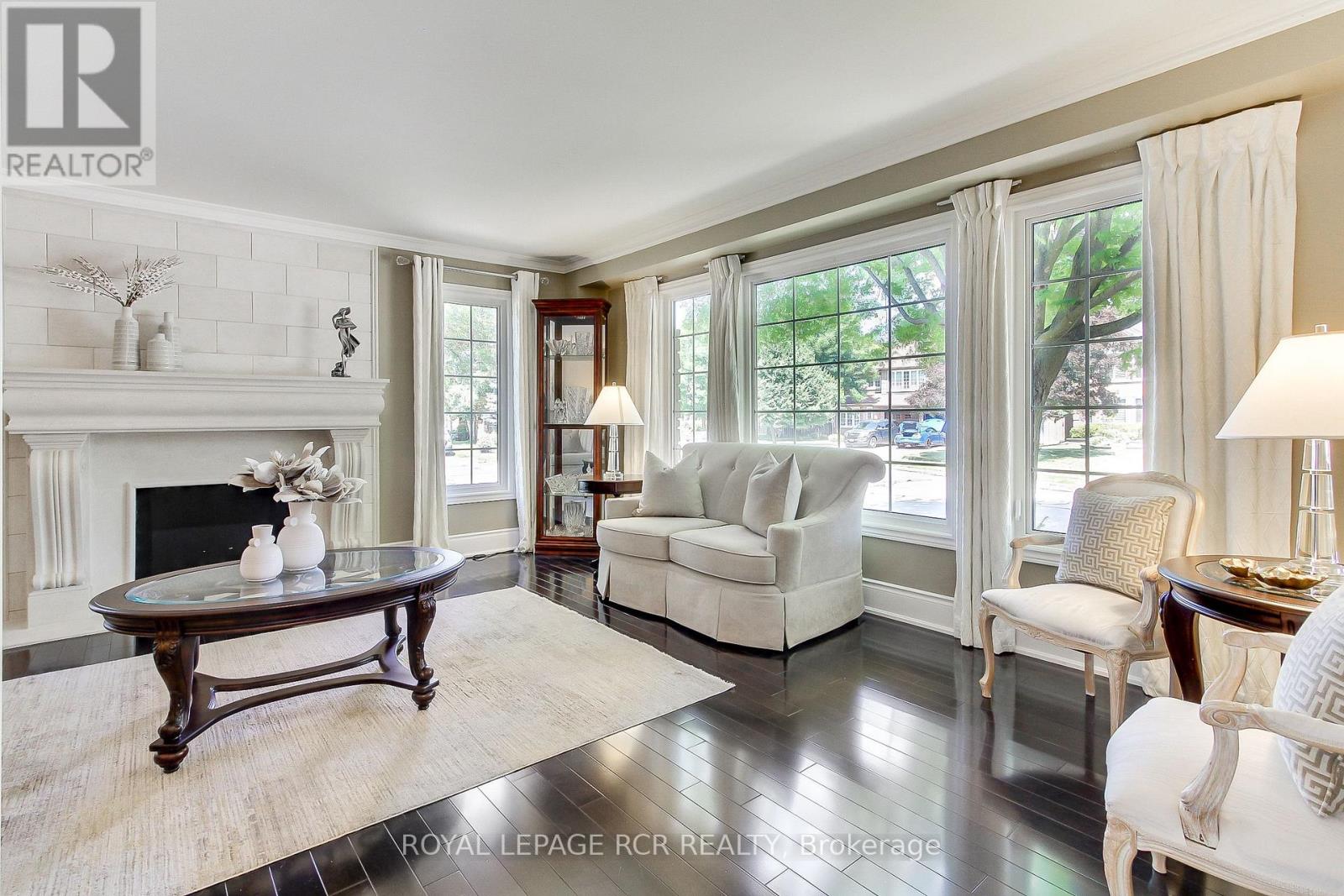 646 Brooker Ridge, Newmarket, Ontario  L3X 1V7 - Photo 11 - N12952190