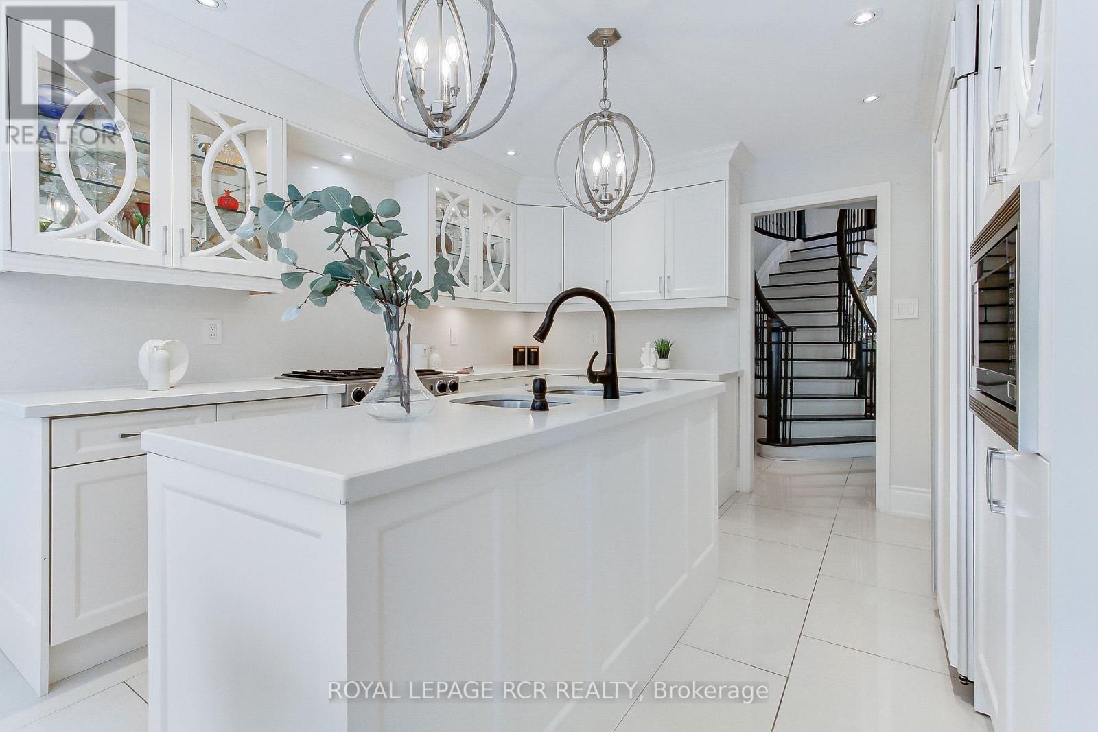 646 Brooker Ridge, Newmarket, Ontario  L3X 1V7 - Photo 13 - N12952190