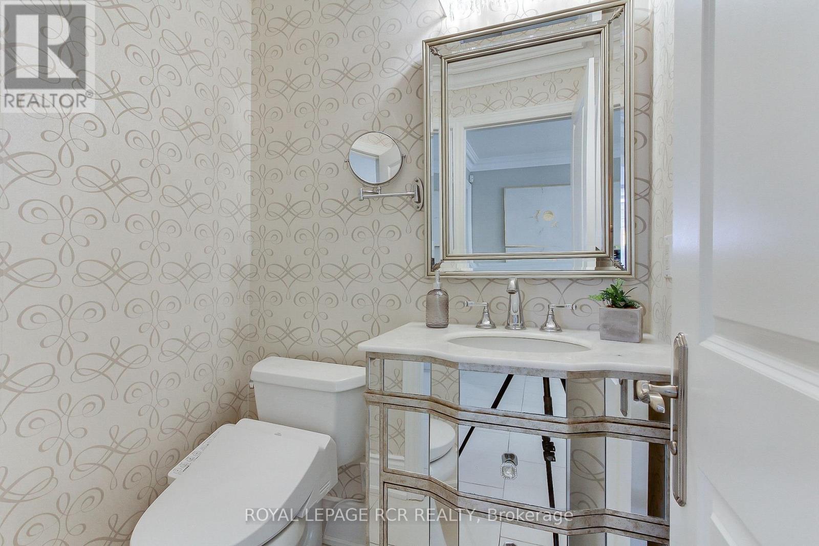 646 Brooker Ridge, Newmarket, Ontario  L3X 1V7 - Photo 23 - N12952190