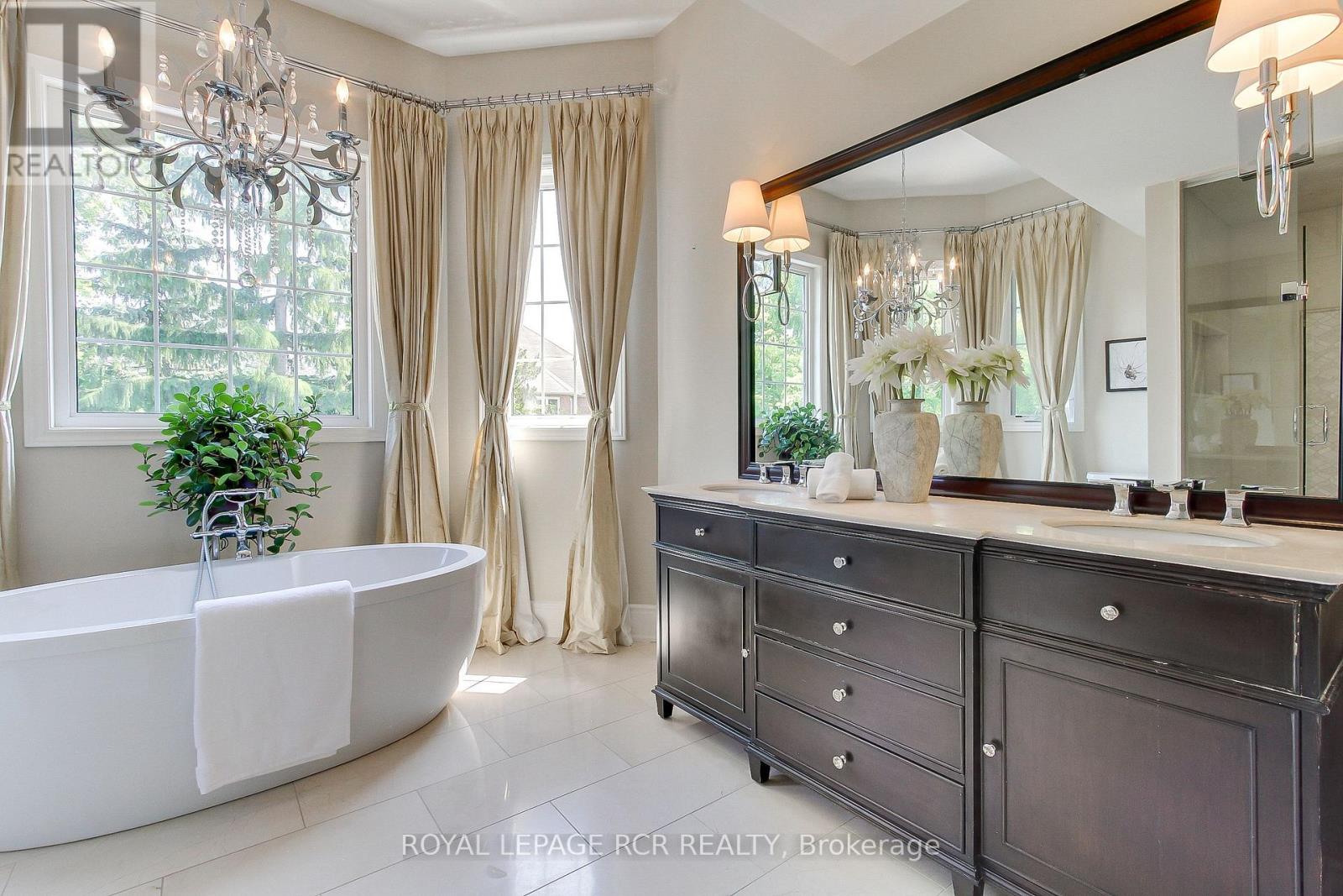 646 Brooker Ridge, Newmarket, Ontario  L3X 1V7 - Photo 30 - N12952190