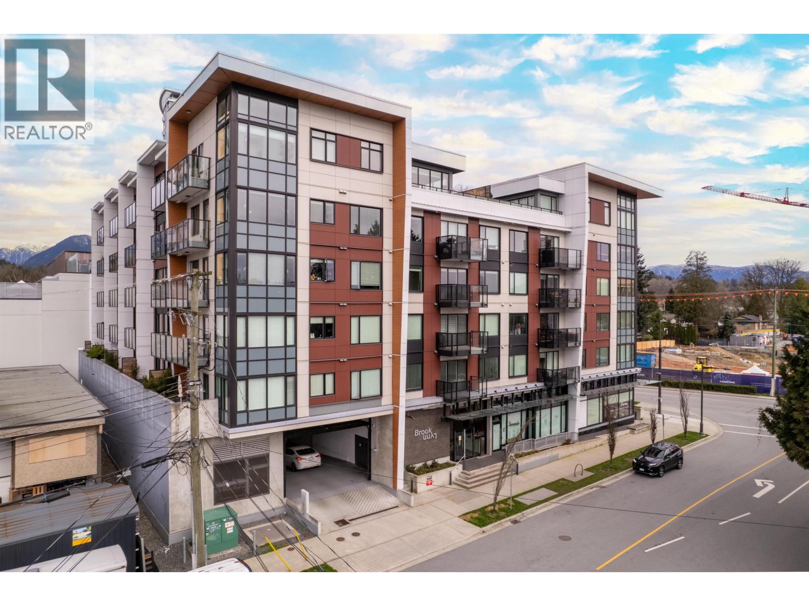 203 1496 CHARLOTTE ROAD, North Vancouver, British Columbia