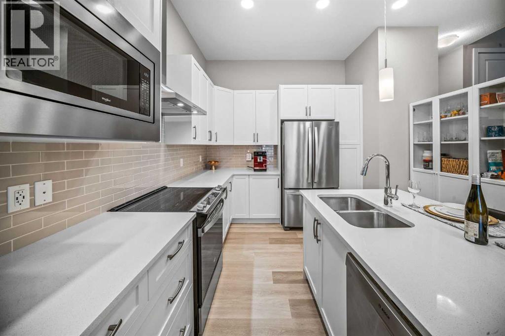 210 Crestbrook Common SW, Calgary, Alberta  T3B 6L1 - Photo 9 - A2295036