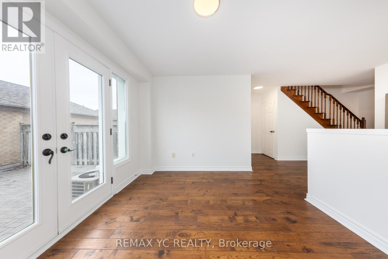 299 Bantry Avenue, Richmond Hill, Ontario  L4B 4M8 - Photo 15 - N12951284