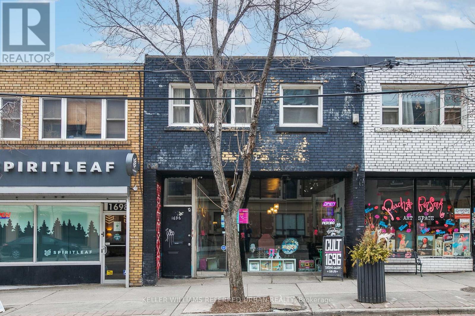 1696 QUEEN STREET W, Toronto, Ontario