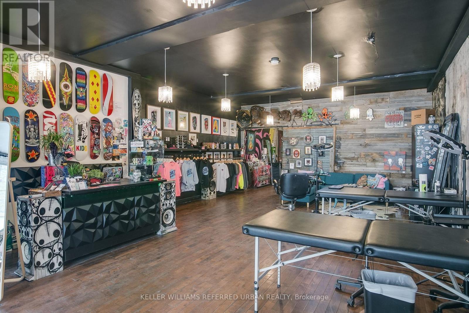 1696 Queen Street W, Toronto, Ontario  M6R 1B3 - Photo 9 - W12951946