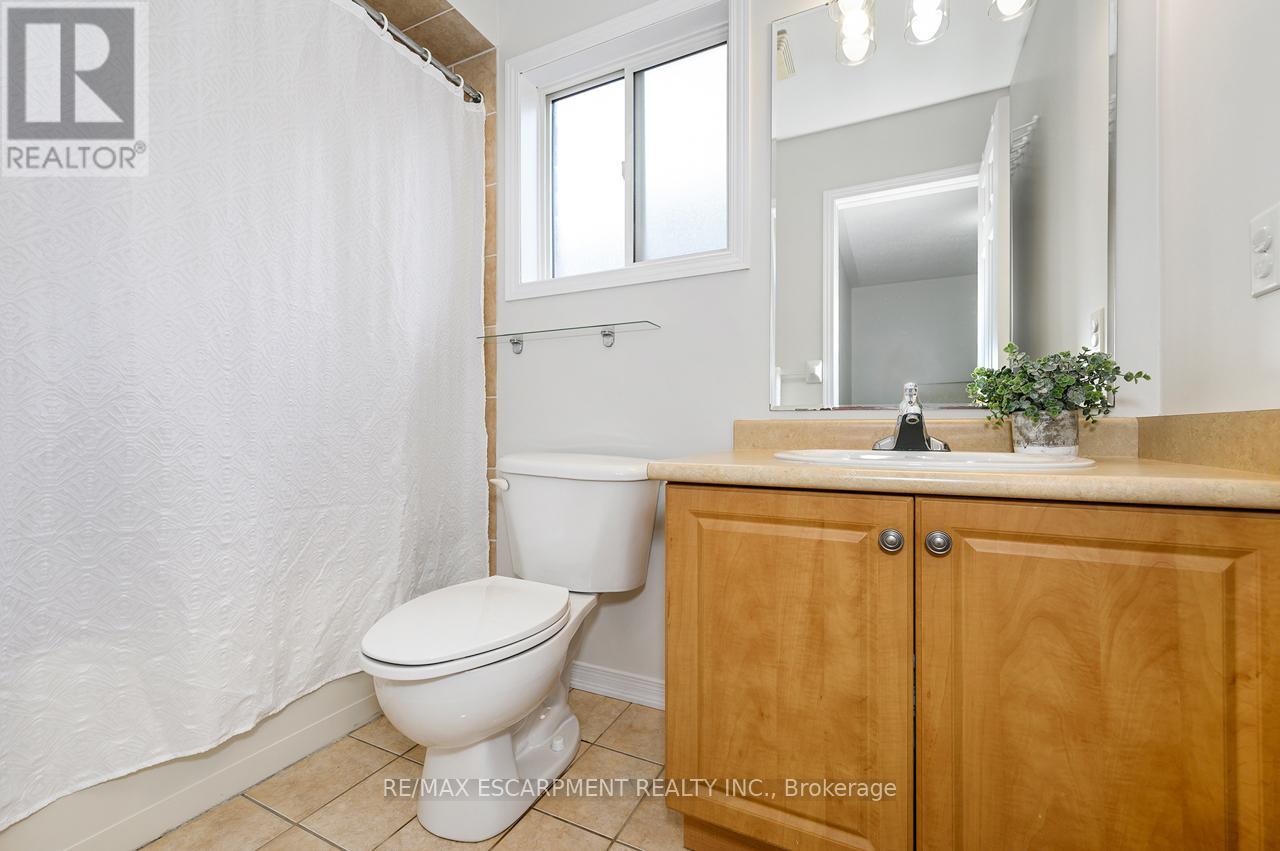 1815 Cobra Crescent, Burlington, Ontario  L7L 7M1 - Photo 30 - W12951956