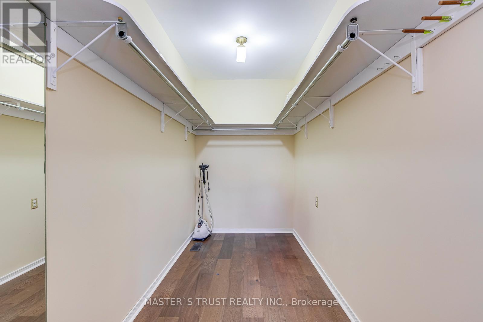 2591 Robin Drive, Mississauga, Ontario  L5K 2G2 - Photo 32 - W12952008