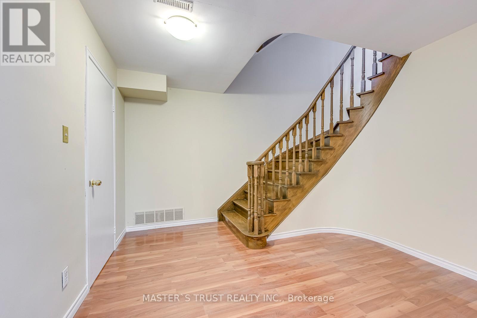 2591 Robin Drive, Mississauga, Ontario  L5K 2G2 - Photo 38 - W12952008