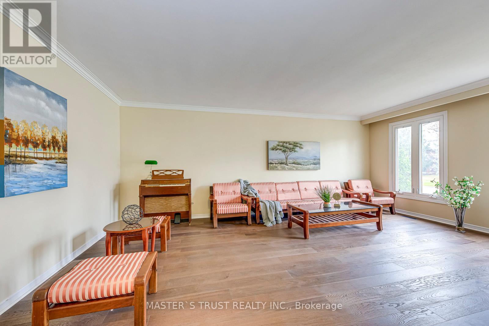 2591 Robin Drive, Mississauga, Ontario  L5K 2G2 - Photo 5 - W12952008