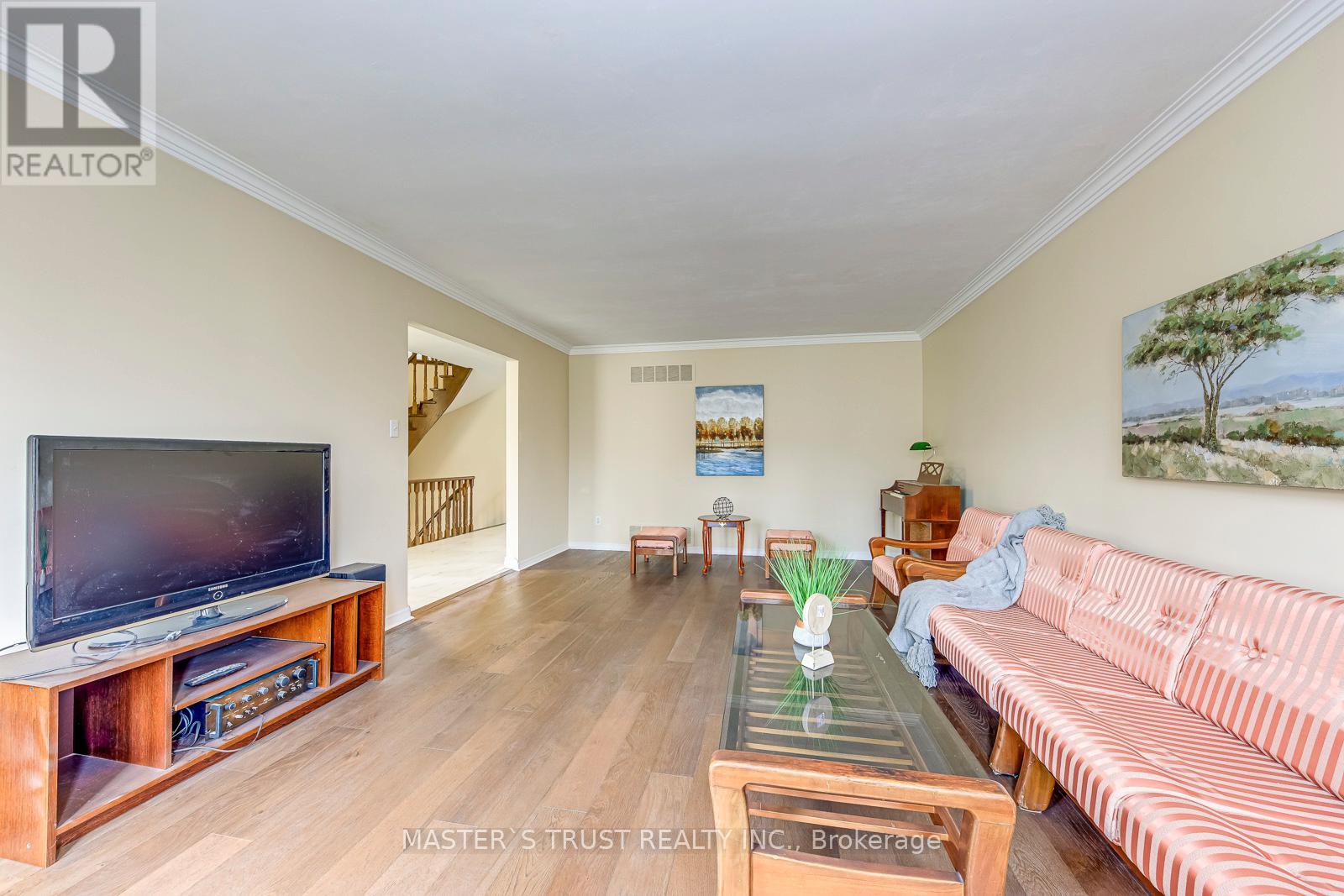 2591 Robin Drive, Mississauga, Ontario  L5K 2G2 - Photo 7 - W12952008