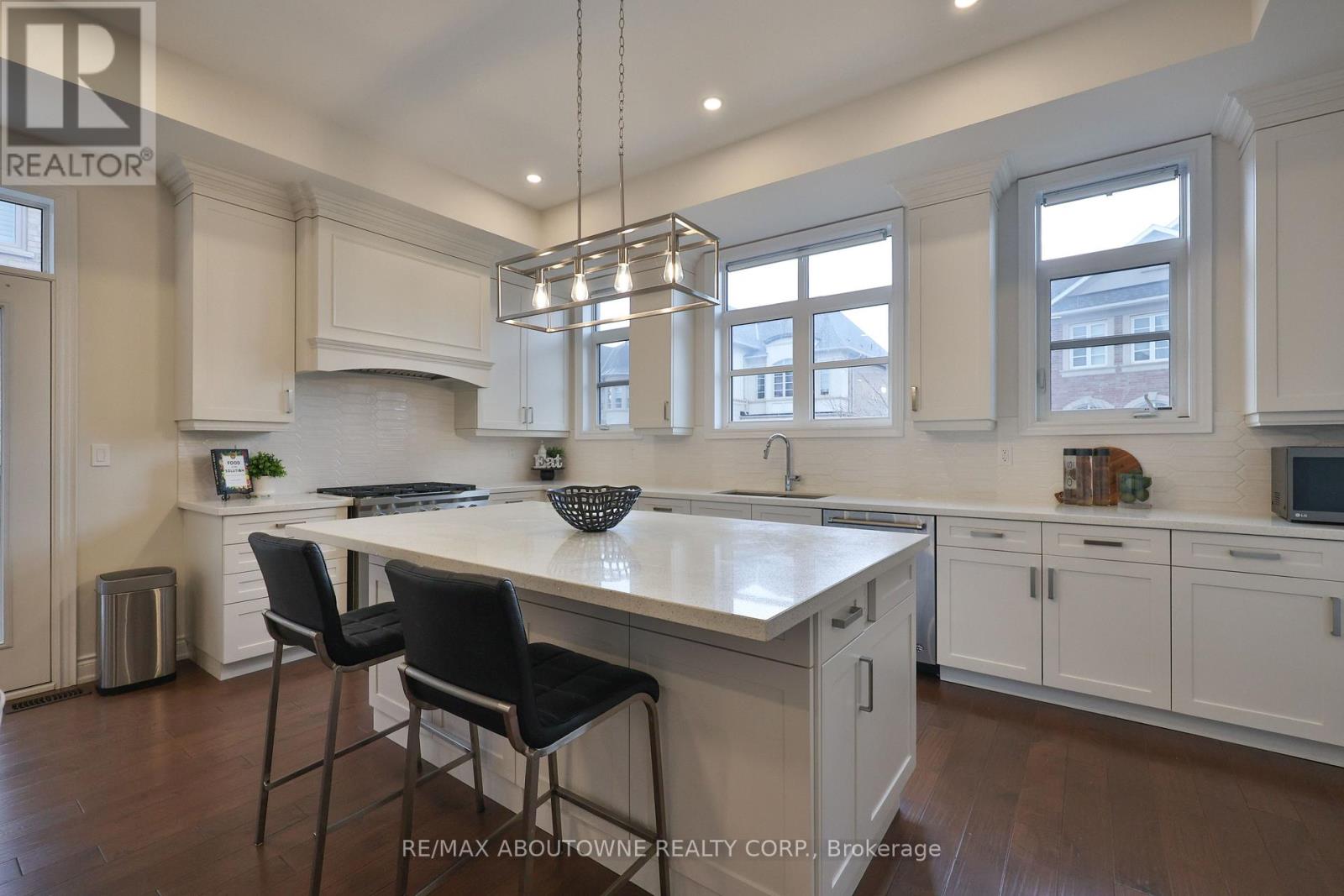 3191 Daniel Way, Oakville, Ontario  L6H 0V7 - Photo 21 - W12952104