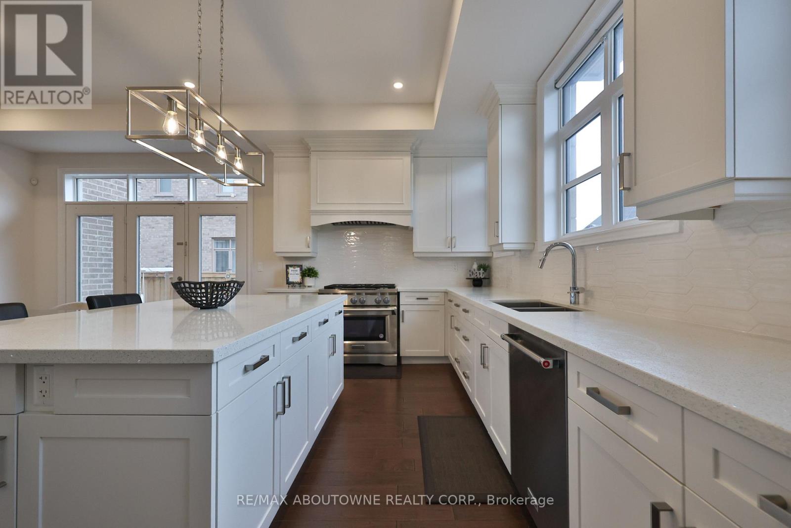 3191 Daniel Way, Oakville, Ontario  L6H 0V7 - Photo 23 - W12952104