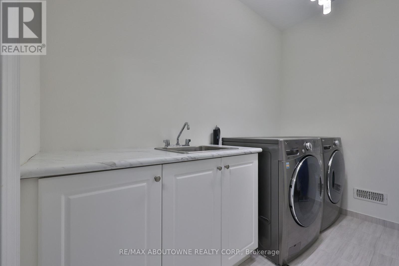 3191 Daniel Way, Oakville, Ontario  L6H 0V7 - Photo 37 - W12952104