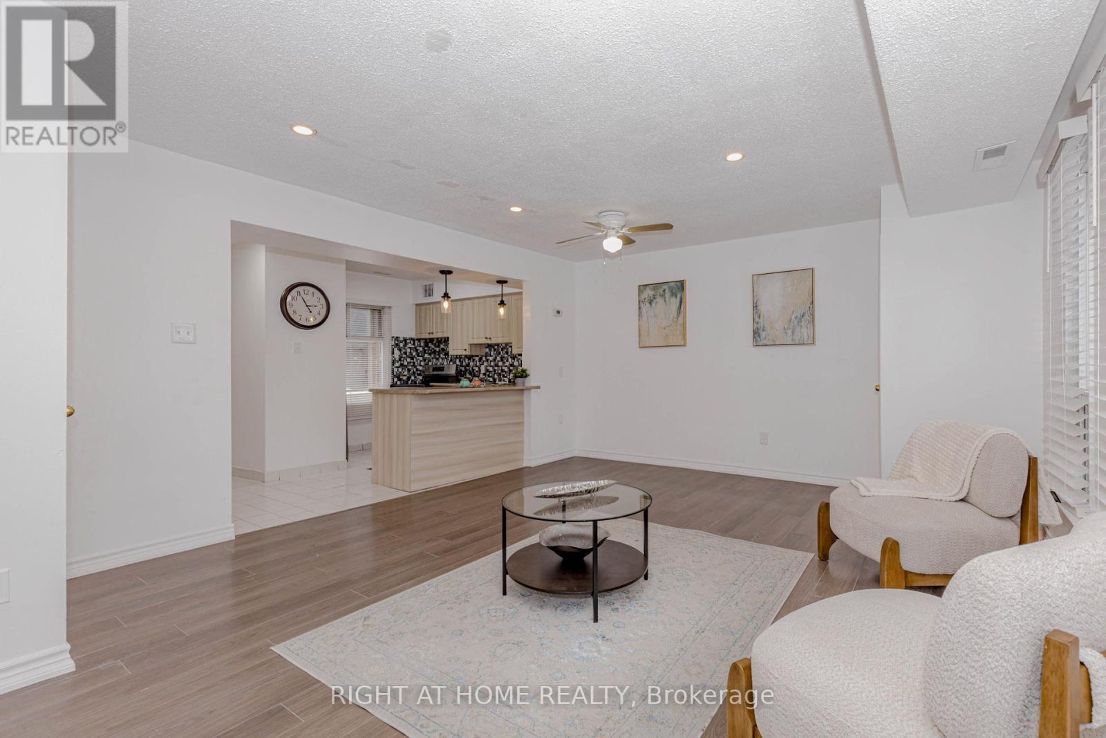 3 - 40 REXDALE BOULEVARD, Toronto, Ontario