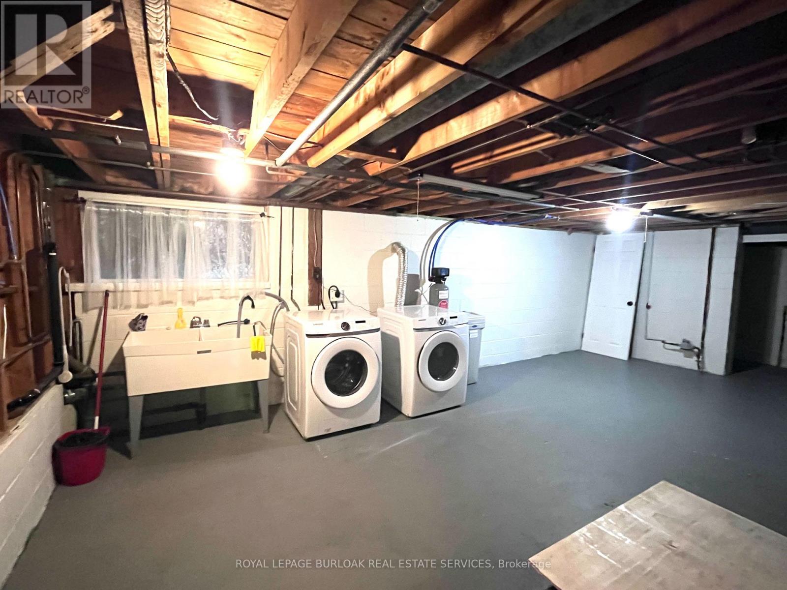 243 Appleby Line, Burlington, Ontario  L7L 2X3 - Photo 33 - W12952206