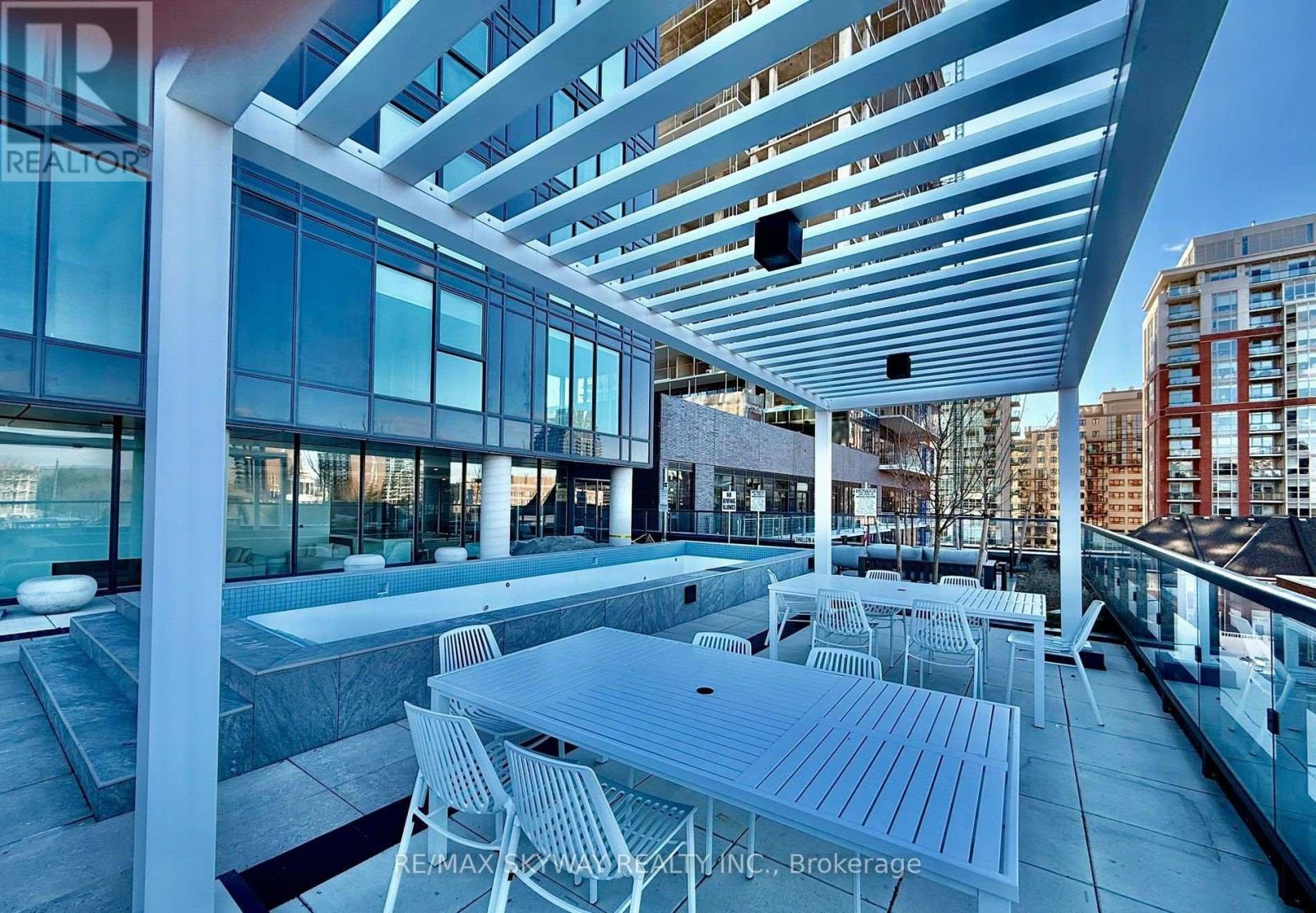 505 - 370 Martha Street, Burlington, Ontario  L7R 0G9 - Photo 18 - W12947416