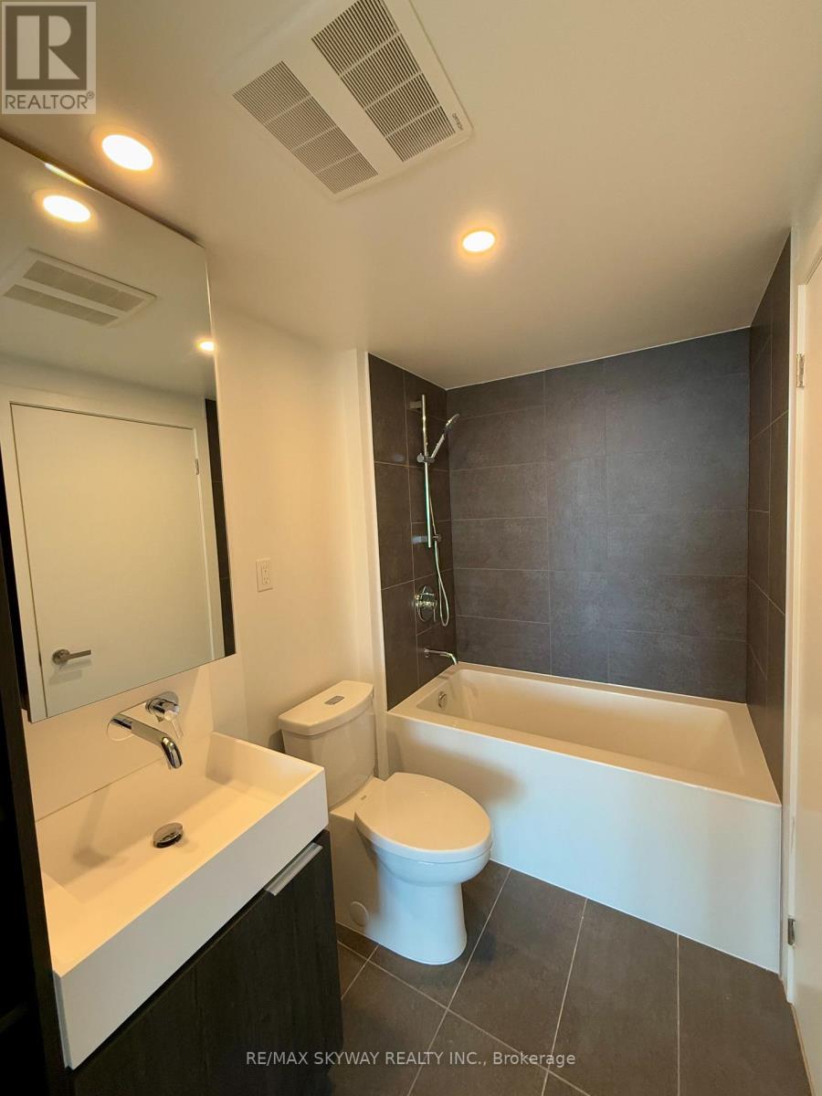 505 - 370 Martha Street, Burlington, Ontario  L7R 0G9 - Photo 14 - W12947416