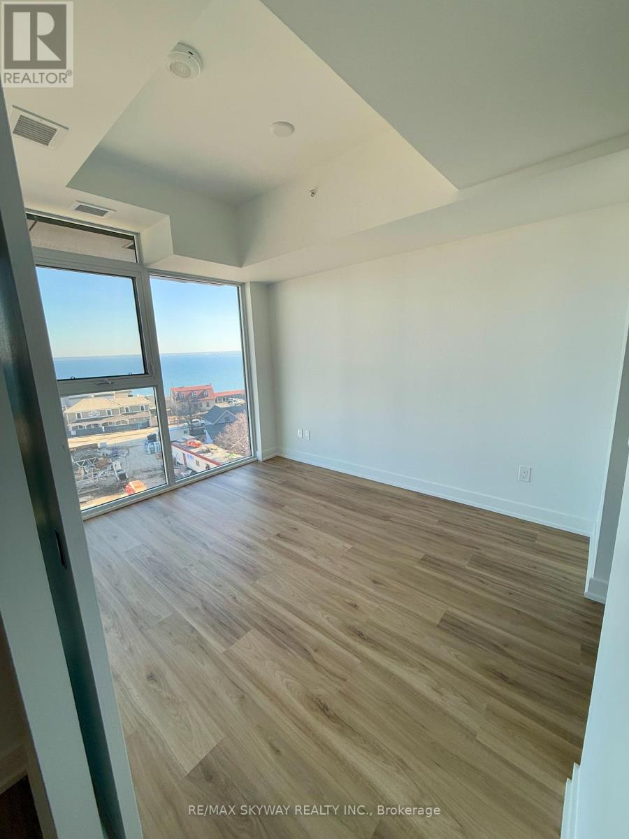 505 - 370 Martha Street, Burlington, Ontario  L7R 0G9 - Photo 5 - W12947416