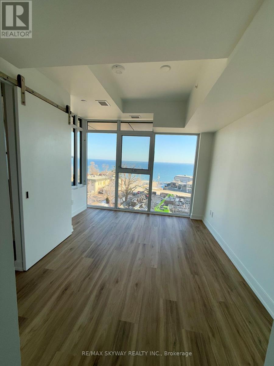 505 - 370 Martha Street, Burlington, Ontario  L7R 0G9 - Photo 6 - W12947416