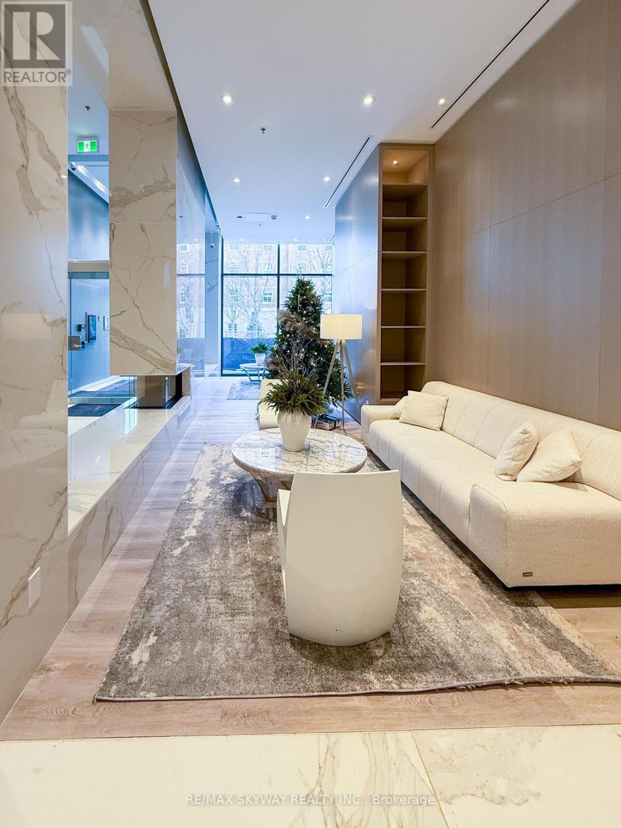 505 - 370 Martha Street, Burlington, Ontario  L7R 0G9 - Photo 3 - W12947416