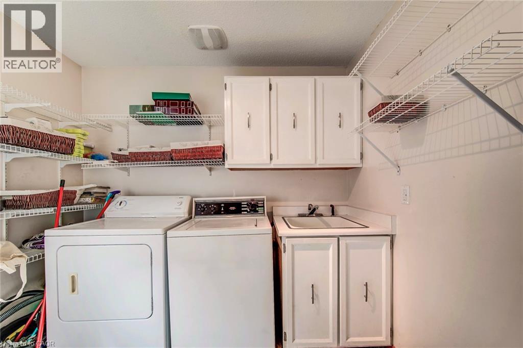 2 Blue Spruce Court, Kitchener, Ontario  N2N 1L1 - Photo 29 - 40817332