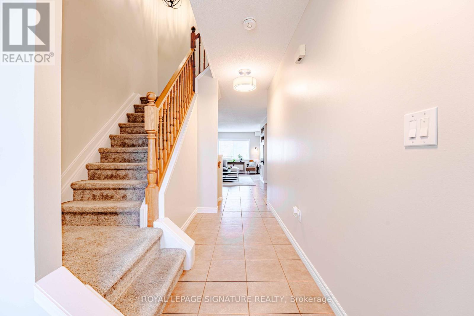 22 Curzon Crescent, Guelph, Ontario  N1K 1Z9 - Photo 3 - X12952150