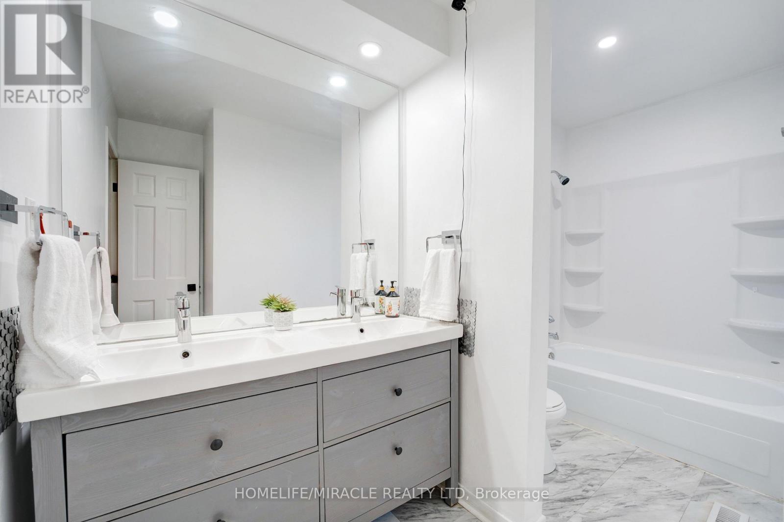 7250 Maywood Street, Niagara Falls, Ontario  L2E 5P5 - Photo 19 - X12952192