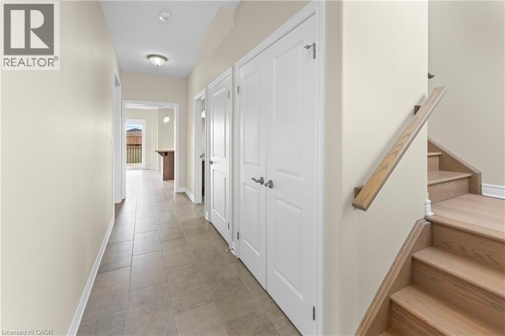 33 Cinnamon Street, Thorold, Ontario  L2V 0H6 - Photo 6 - 40816973