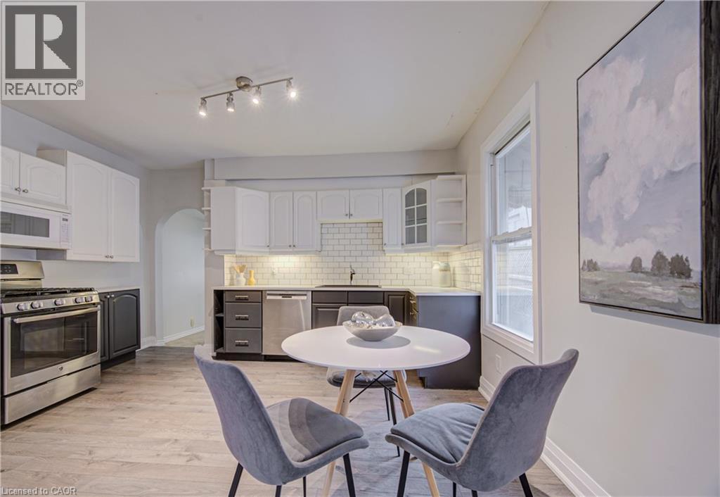 227 East 23rd Street, Hamilton, Ontario  L8V 2X2 - Photo 9 - 40814065