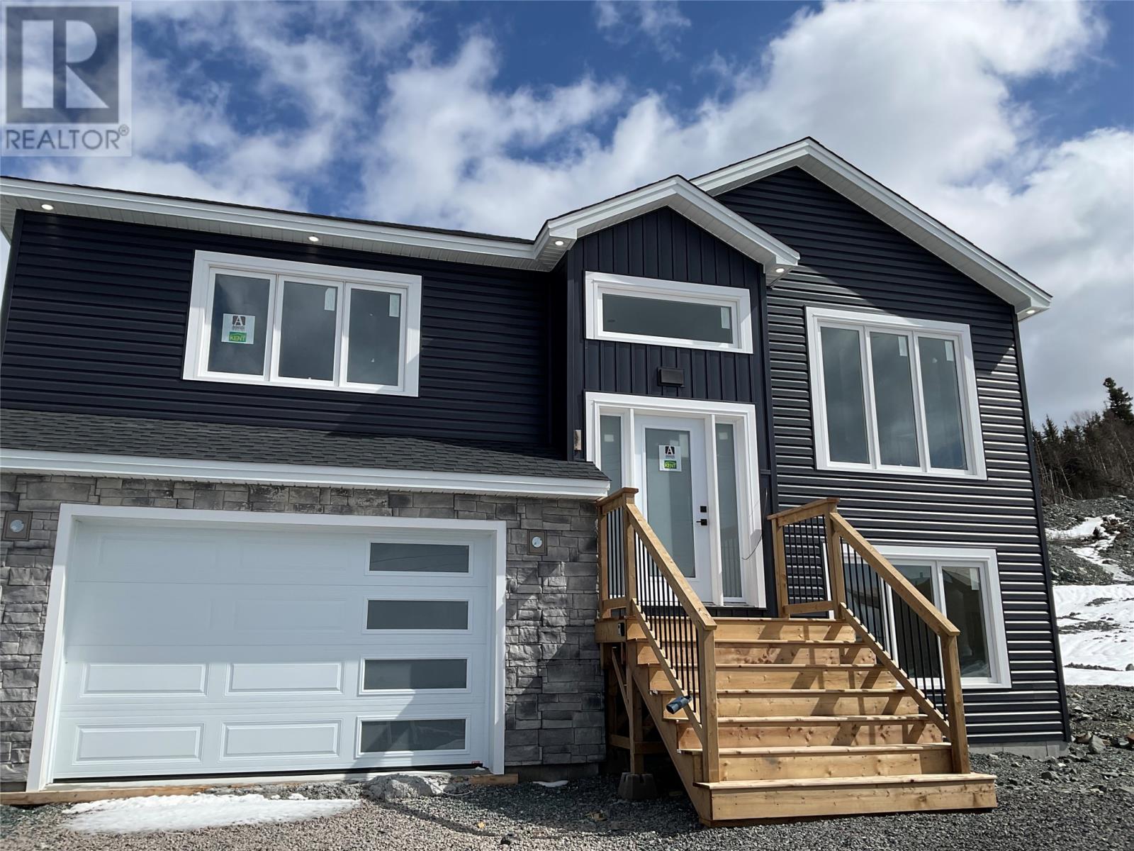 115 Sgt Donald Lucas Drive, Paradise, Newfoundland & Labrador  A1L 4L3 - Photo 2 - 1295696