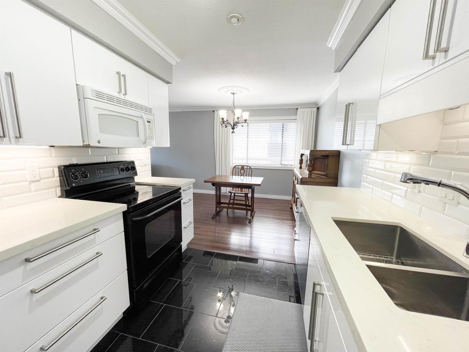 212 32055 Old Yale Road, Abbotsford, British Columbia  V2T 2C8 - Photo 4 - R3106447