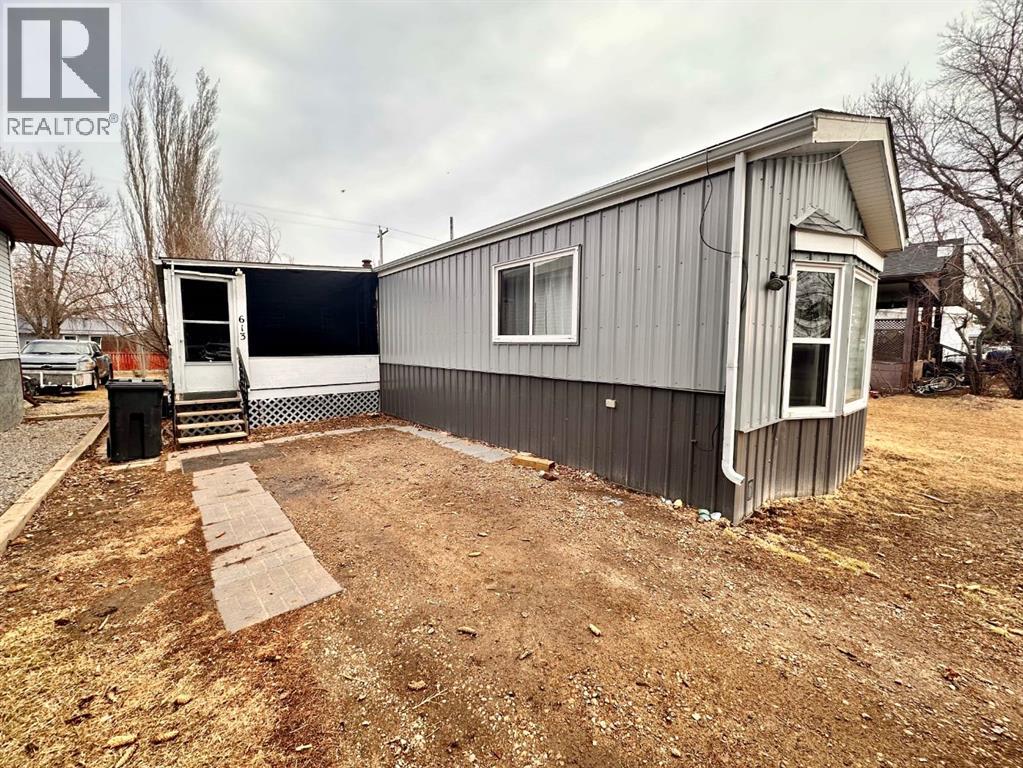 613 Iris Street, Rosemary, Alberta  T0J 2W0 - Photo 2 - A2290757