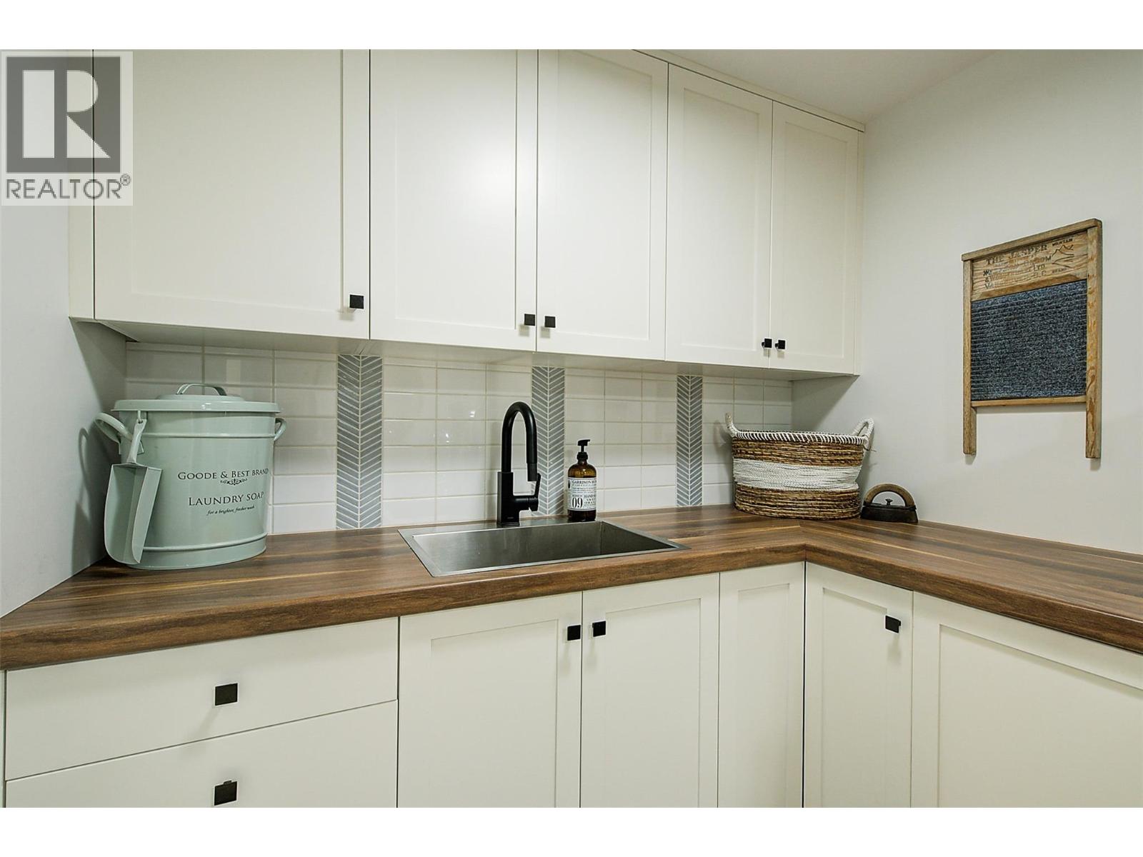 763 Barnaby Road, Kelowna, British Columbia  V1W 4N9 - Photo 64 - 10363332