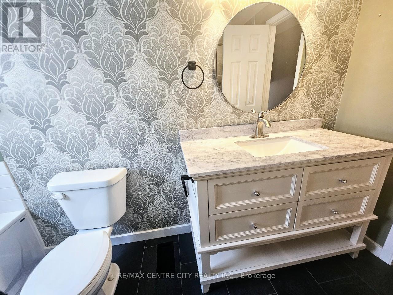 91 Clarence Street, Strathroy-Caradoc (Se), Ontario  N7G 1H2 - Photo 11 - X12952404