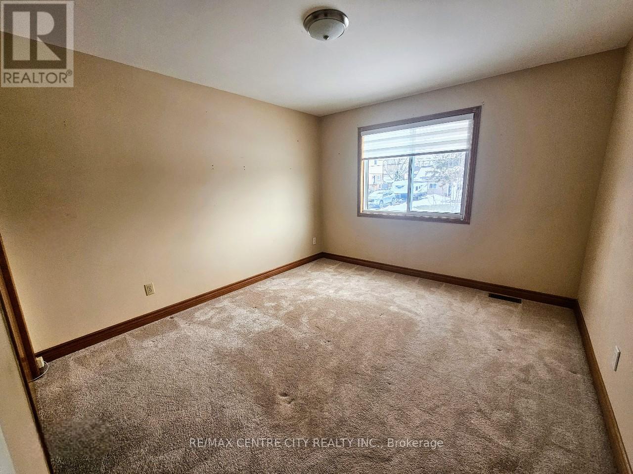 91 Clarence Street, Strathroy-Caradoc (Se), Ontario  N7G 1H2 - Photo 14 - X12952404