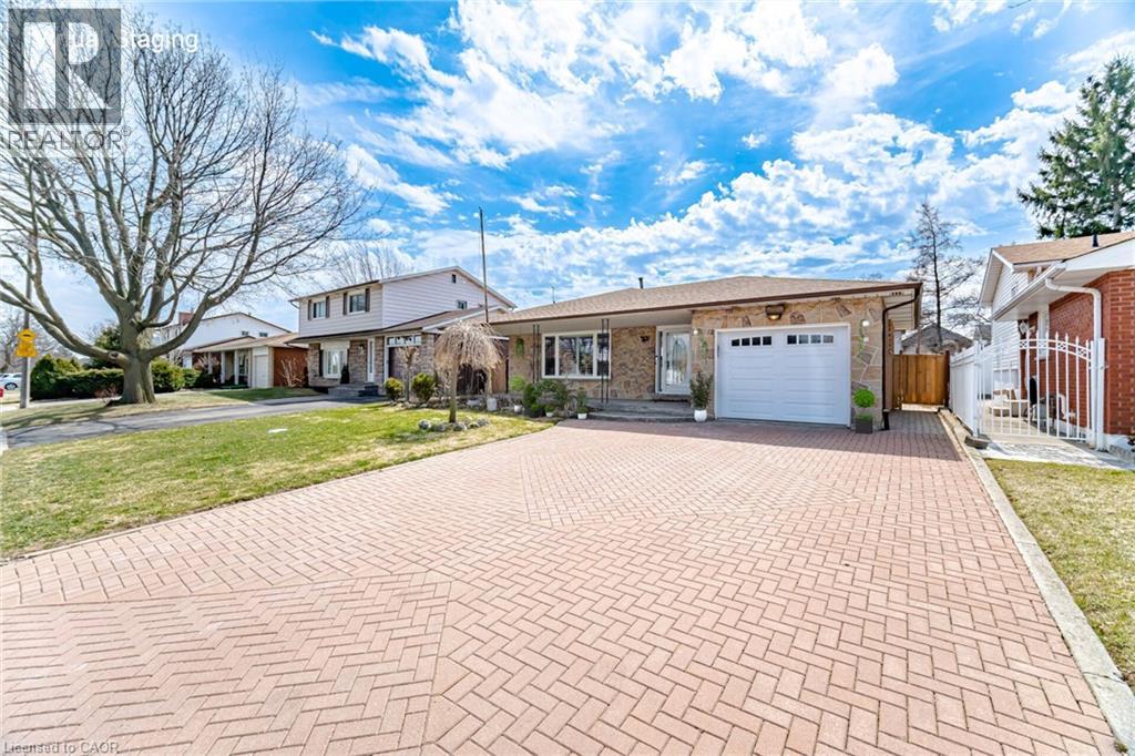 39 Darlington Drive, Hamilton, Ontario  L9C 2L8 - Photo 3 - 40816909