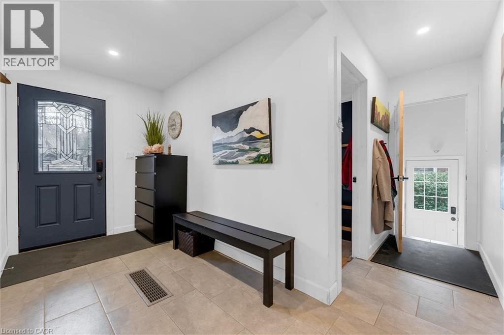 24 Central Park Avenue, Dundas, Ontario  L9H 2M7 - Photo 3 - 40816983