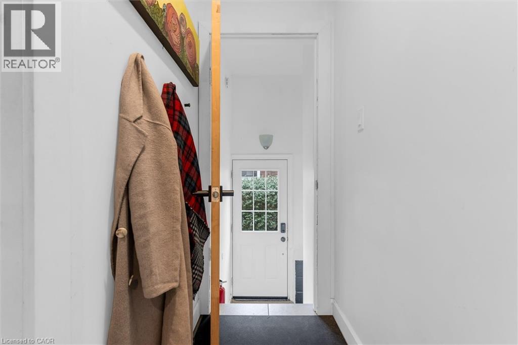 24 Central Park Avenue, Dundas, Ontario  L9H 2M7 - Photo 17 - 40816983