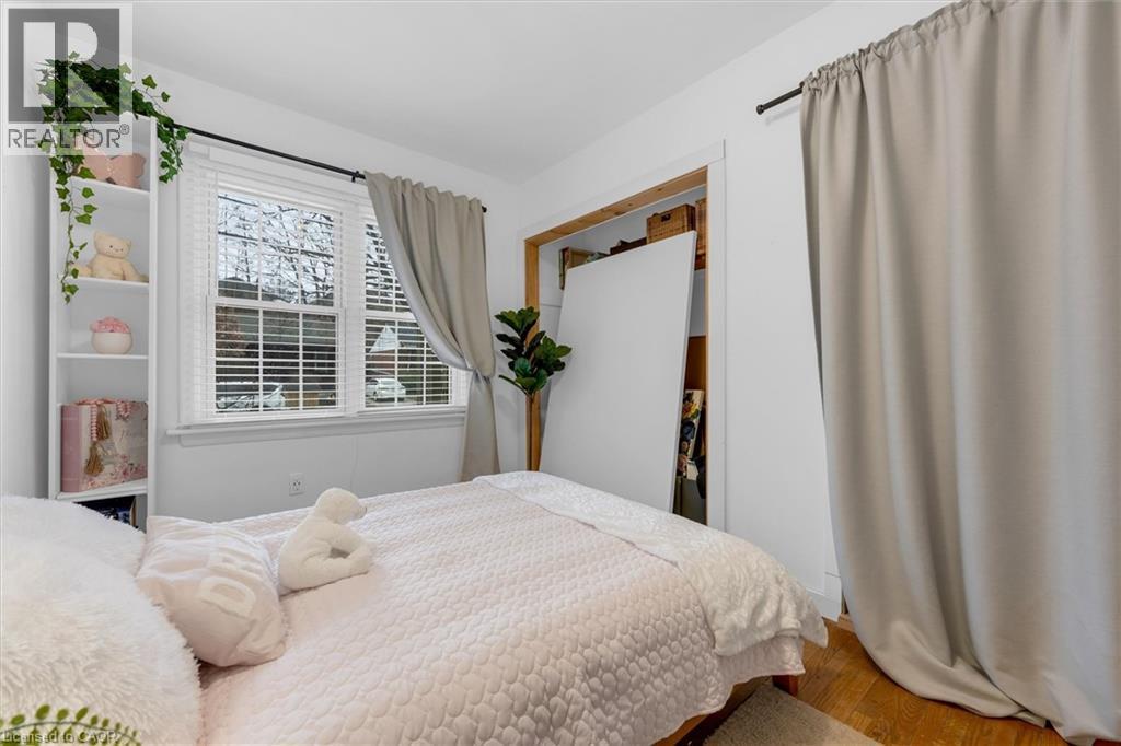 24 Central Park Avenue, Dundas, Ontario  L9H 2M7 - Photo 15 - 40816983