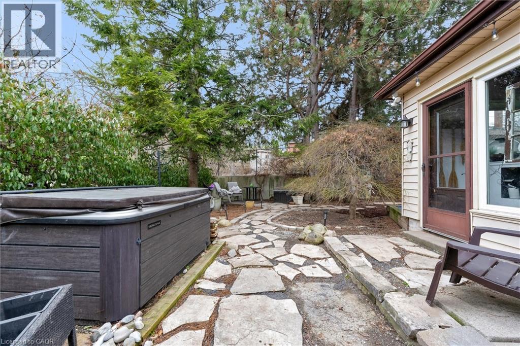 24 Central Park Avenue, Dundas, Ontario  L9H 2M7 - Photo 31 - 40816983