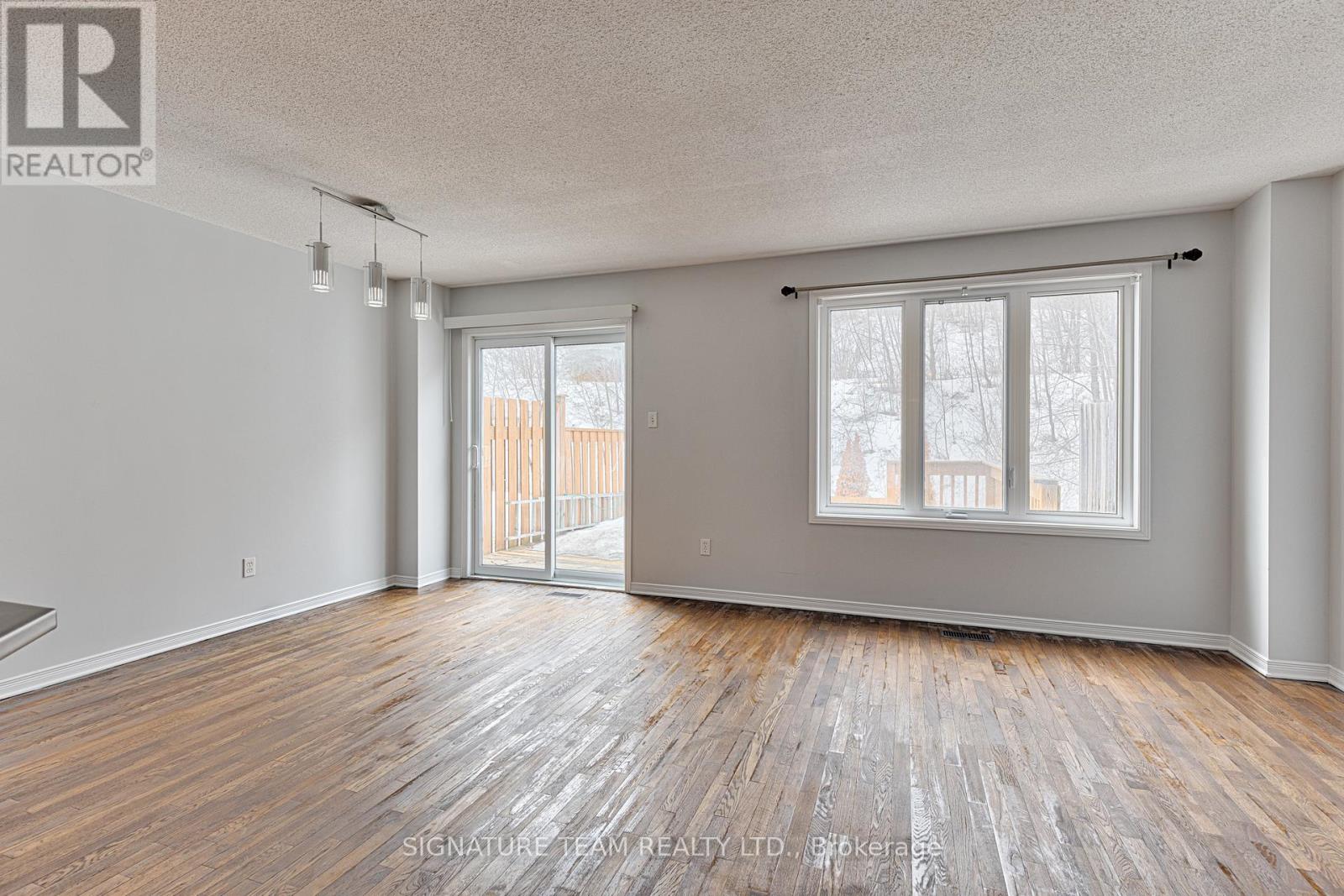 20 Northbrook Road, Petawawa, Ontario  K8H 3N4 - Photo 7 - X12952288