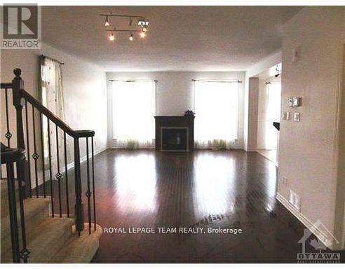 224 Flodden Way, Ottawa, Ontario  K2G 7E2 - Photo 2 - X12952310
