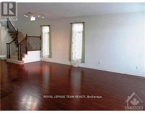 224 Flodden Way, Ottawa, Ontario  K2G 7E2 - Photo 3 - X12952310