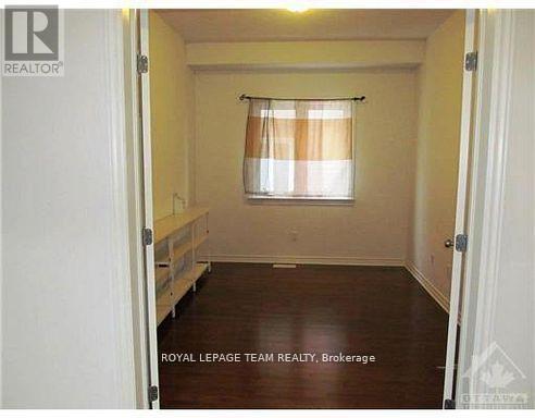 224 Flodden Way, Ottawa, Ontario  K2G 7E2 - Photo 6 - X12952310