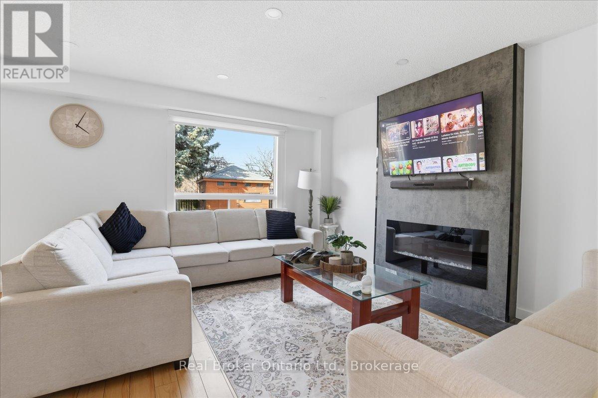 9 Holm Street, Cambridge, Ontario  N3C 3N3 - Photo 11 - X12952316