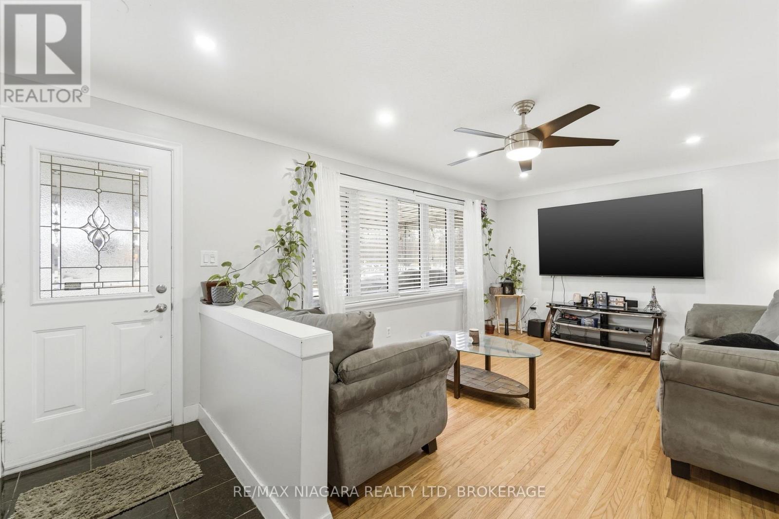 4975 Homewood Avenue, Niagara Falls, Ontario  L2E 4Y5 - Photo 2 - X12952318